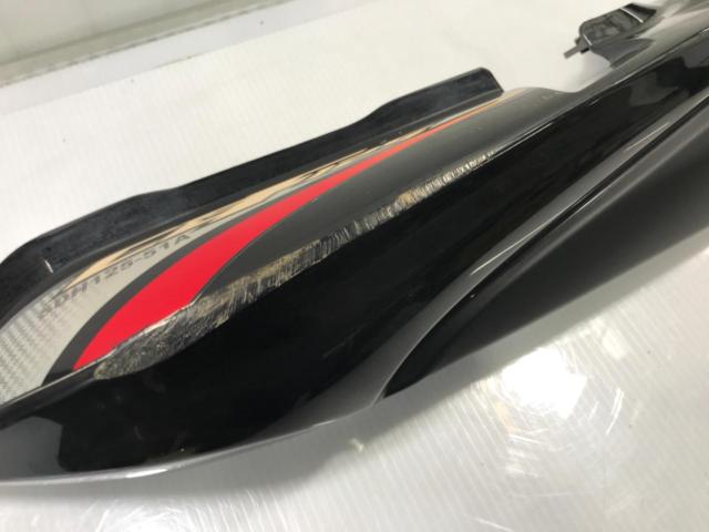 ホンダ CBF125 純正シートカウル/サイドカウル 左右セット