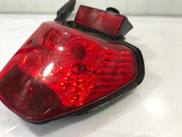 ホンダ CBF125 純正テールランプ