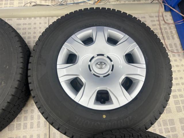 TOYOTA 200系ハイエース純正スチールホイール  + BRIDGESTONE BLIZZAK VL10 195/80R15 107/105N