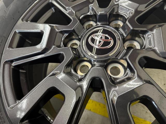 【バランス調整済み】TOYOTA 250系ランドクルーザー VXグレード純正ホイール  + BRIDGESTONE BLIZZAK DM-V3 265/65R18