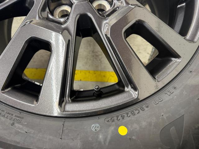 【バランス調整済み】TOYOTA 250系ランドクルーザー VXグレード純正ホイール  + BRIDGESTONE BLIZZAK DM-V3 265/65R18