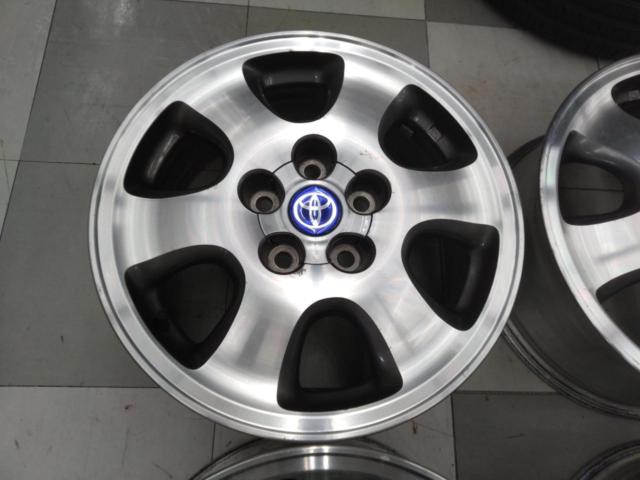 TOYOTA イプサム純正ホイール