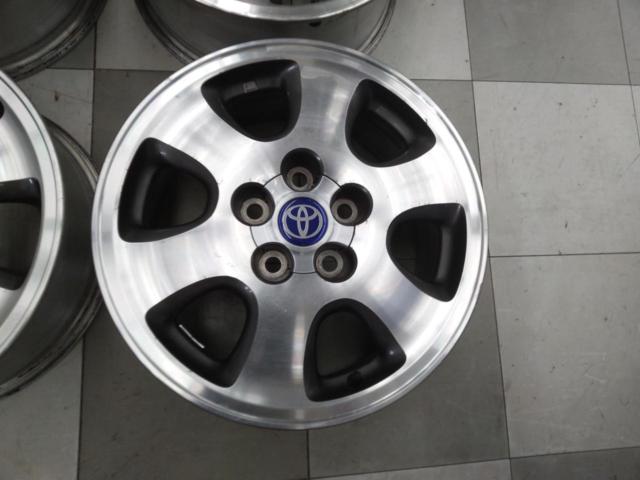TOYOTA イプサム純正ホイール