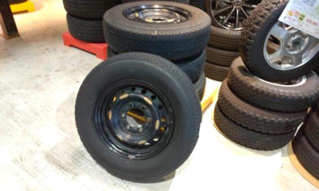 TOYOTA ハイエース スチールホイール+BRIDGESTONE V600 195/80-15 107 
