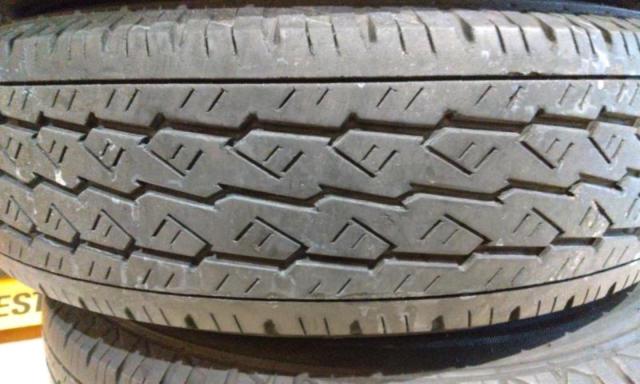 TOYOTA ハイエース スチールホイール+BRIDGESTONE V600 195/80-15 107 