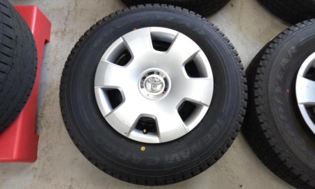 TOYOTA ハイエース200系純正スチールホイール  + GOODYEAR ICE NAVI CARGO 195/80R1