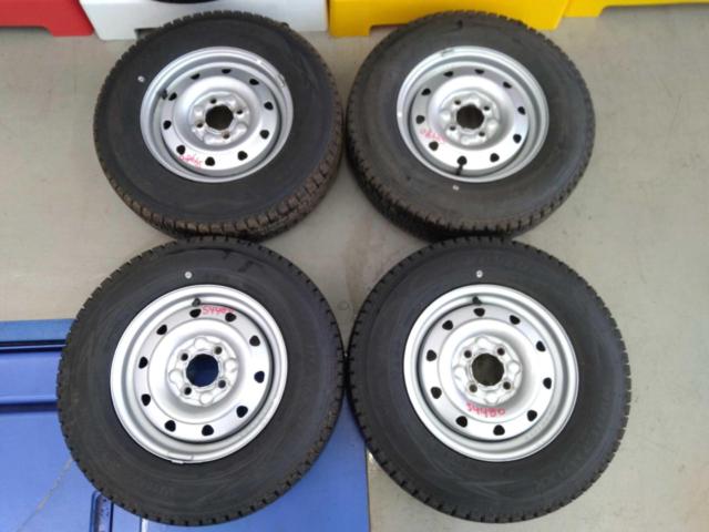 TOPY スチールホイール＋DUNLOP WINTERMAXX SV01