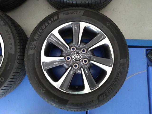 TOYOTA純正 80系ノア･ヴォクシー純正ホイール + MICHELIN PRIMACY4