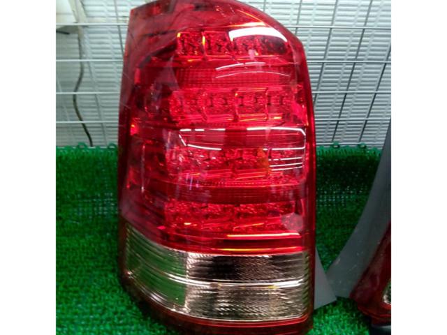 【トヨタ純正】トヨタ・ウィッシュ 純正LEDテールライト 左右 ZNE10 後期