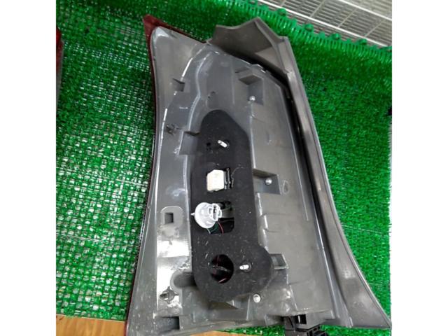 【トヨタ純正】トヨタ・ウィッシュ 純正LEDテールライト 左右 ZNE10 後期