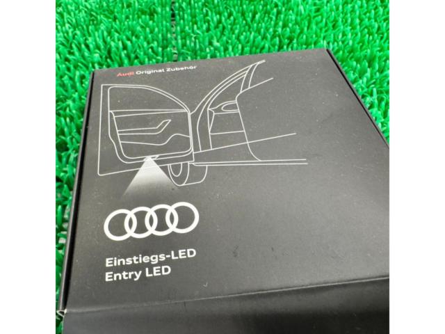 AUDI純正 エントランスLED(Entry LED / カーテシランプ) 2個セット