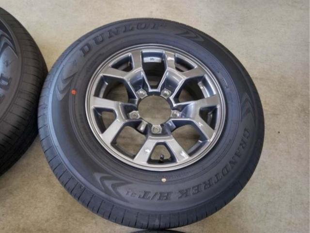 8【スズキ純正】 ジムニーシエラ純正アルミホイール+【DUNLOP 