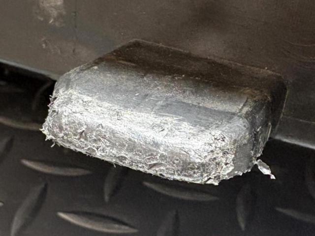 【KAWASAKI】純正張替シート クロコダイル調×蛇柄 パイピング:金 ZRX400 2型で使用していました