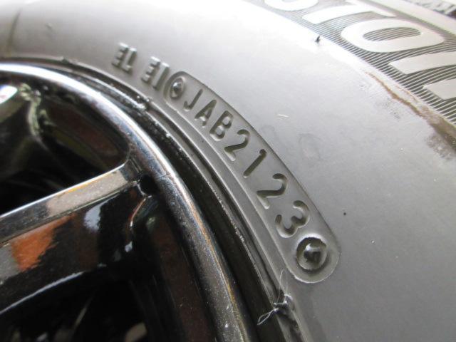 MARUKA SERVICE SCHNEDER + BRIDGESTONE BLIZZAK VRX3 (Z07533)