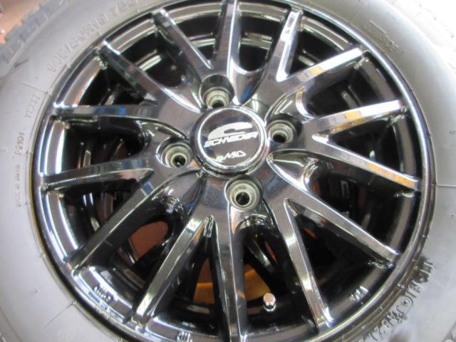MARUKA SERVICE SCHNEDER + BRIDGESTONE BLIZZAK VRX3 (Z07533)