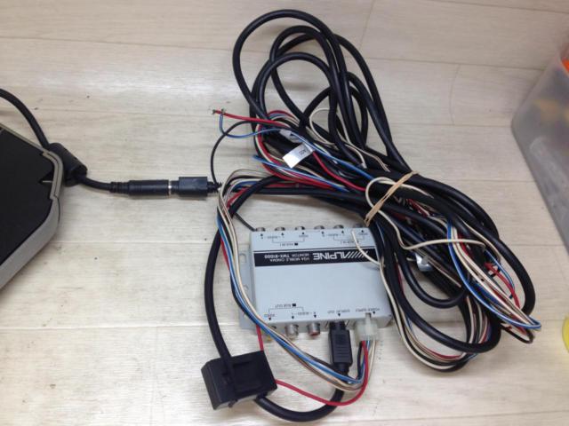 ALPINE TMX-R1000 10.2型フリップダウンモニター