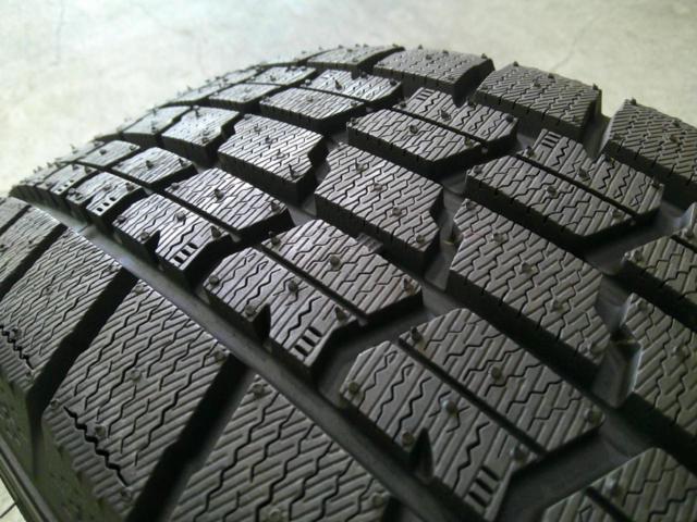 DUNLOP DUFACT DT9+GOODYEAR ICE NAVI 7