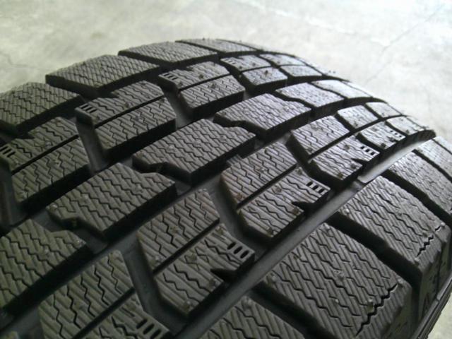 DUNLOP DUFACT DT9+GOODYEAR ICE NAVI 7