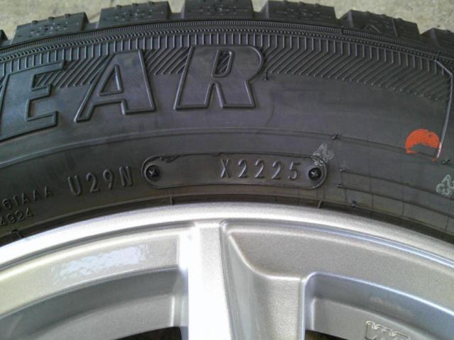 DUNLOP DUFACT DT9+GOODYEAR ICE NAVI 7