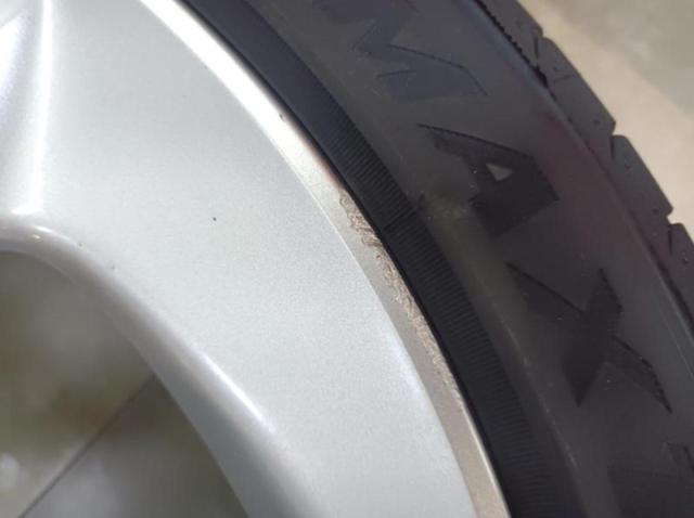 トヨタ純正 30プリウスツーリング純正ホイール + MAXTREK MAXIMUS M2