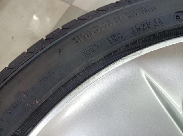 トヨタ純正 30プリウスツーリング純正ホイール + MAXTREK MAXIMUS M2