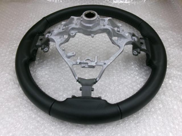 トヨタ純正 60系 ハリアー純正 レザーステアリング 【GS120-05940】