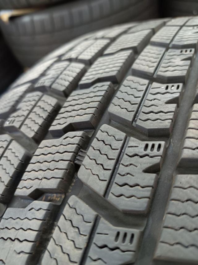 ダイハツ 純正 ロッキー + GOODYEAR iCE NAVI7 97Q