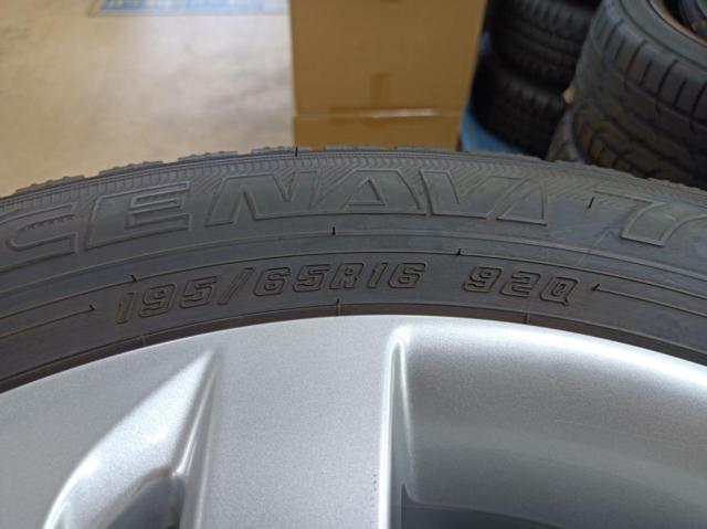 ダイハツ 純正 ロッキー + GOODYEAR iCE NAVI7 97Q