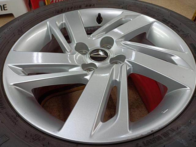 ダイハツ 純正 ロッキー + GOODYEAR iCE NAVI7 97Q