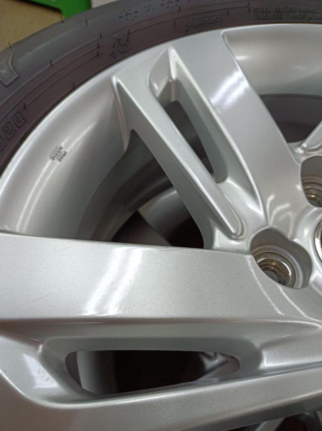 ダイハツ 純正 ロッキー + GOODYEAR iCE NAVI7 97Q