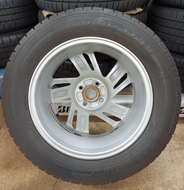 ダイハツ 純正 ロッキー + GOODYEAR iCE NAVI7 97Q