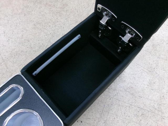 メーカー不明 コンソールBOX