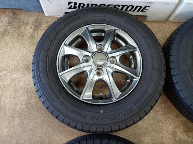 AUTOBACS LEBEN BX 8スポーク + YOKOHAMA BluEarth-Van RY55 80/78N LT