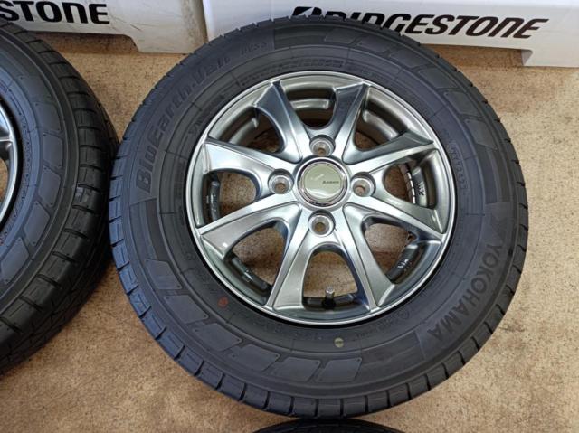 AUTOBACS LEBEN BX 8スポーク + YOKOHAMA BluEarth-Van RY55 80/78N LT