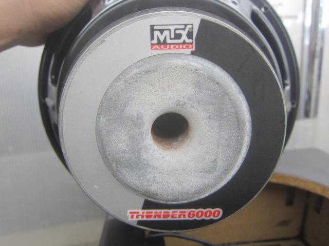 【MTX AUDIO】THUDER6000 + 【メーカー不明/ワンオフ】ウーファーボックス/エンクロージャー