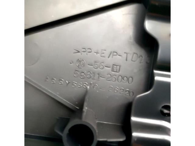 【トヨタ純正】200系ハイエースコミューターワイドボディー 純正 センターコンソール