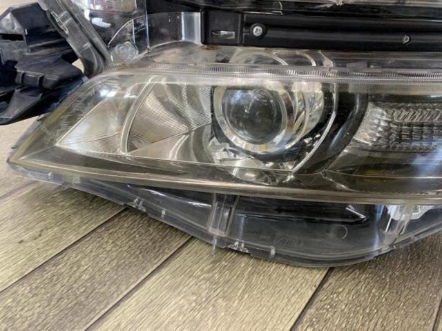 【トヨタ純正】トヨタ純正 ヘッドライト 左側のみ