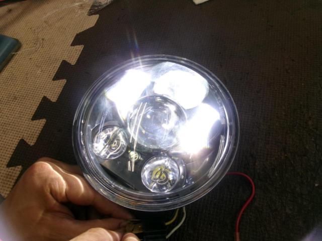 メーカー不明 LED ヘッドライト
