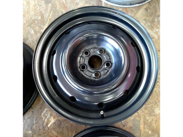 トヨタ純正(TOYOTA)  86/ZN6 純正スチールホイール