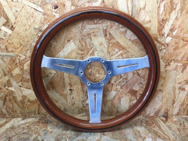 ☆ NARDI ClASSIC ウッドステアリング