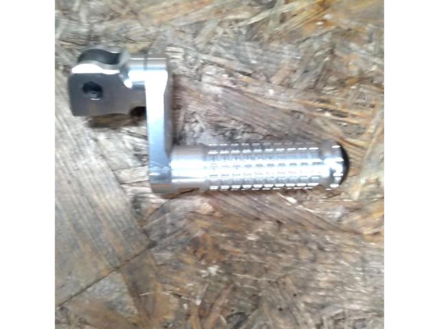 MC MOTOPARTS 汎用ステップ