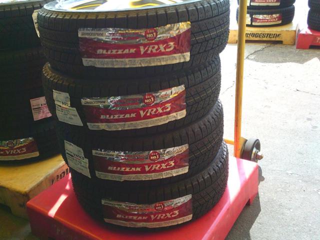 BRIDGESTONE(ブリヂストン) FEID(フェイド) NK5 (4HOLE)  + BRIDGESTONE(ブリヂストン) BLIZZAK VRX3