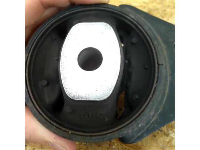 Genuine Daihatsu engine moving control rod (rear engine mount side) for Tanto (L375S/V) / Move (L175S)