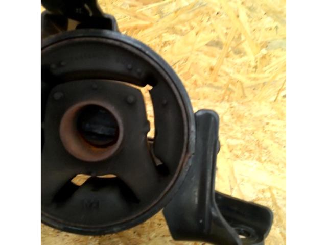Genuine Daihatsu mounting insulator
LH (Engine mount on the passenger side) Tanto (L375S/V) / Move (L175S)