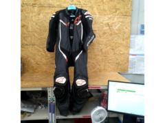 Riders AlpinestarsGP
Pro
V2 Surgical Suit