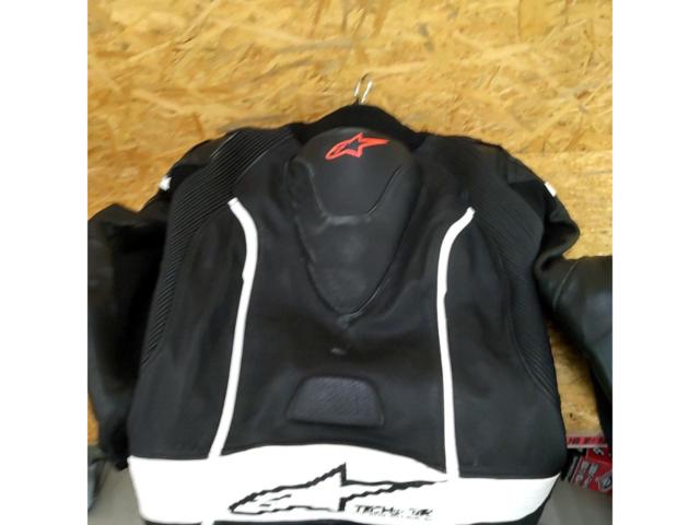 Riders AlpinestarsGP
Pro
V2 Surgical Suit