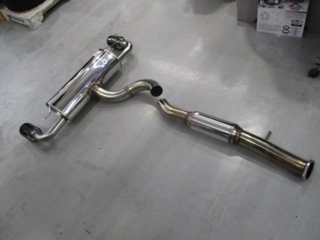 Revolution
Silent
sports
muffler
■
GR Yaris
Previous period
GXPA16