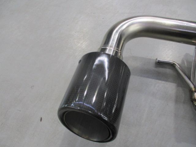 Revolution
Silent
sports
muffler
■
GR Yaris
Previous period
GXPA16