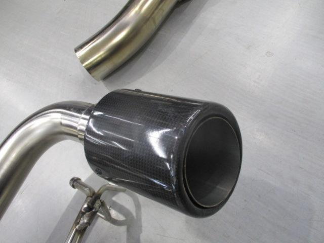 Revolution
Silent
sports
muffler
■
GR Yaris
Previous period
GXPA16