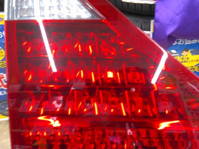 【トヨタ純正】TOYOTA 20系アルファード 純正テールレンズ【58-27】
